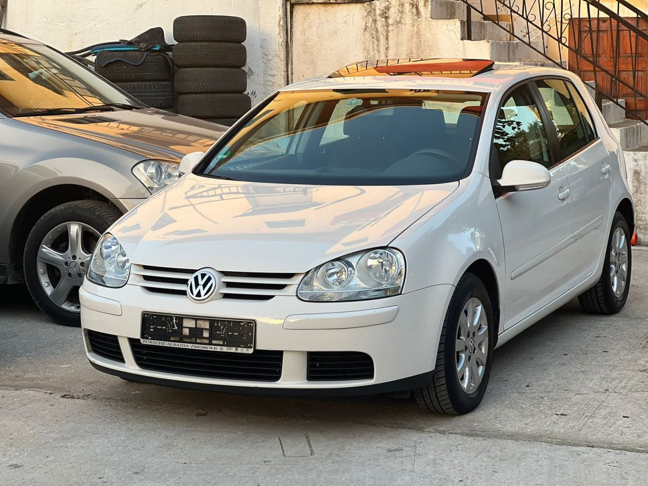 VW golf 5 for rent